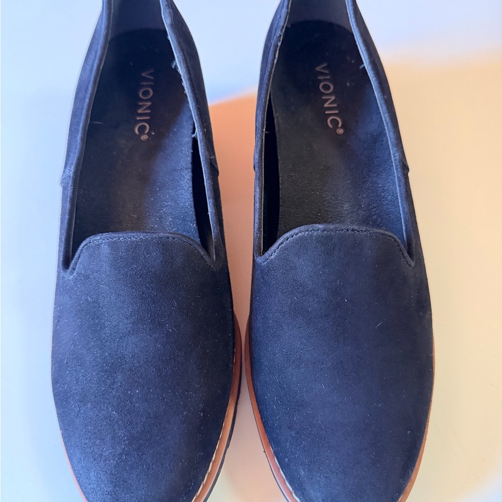 Vionic Women's Black Wedges